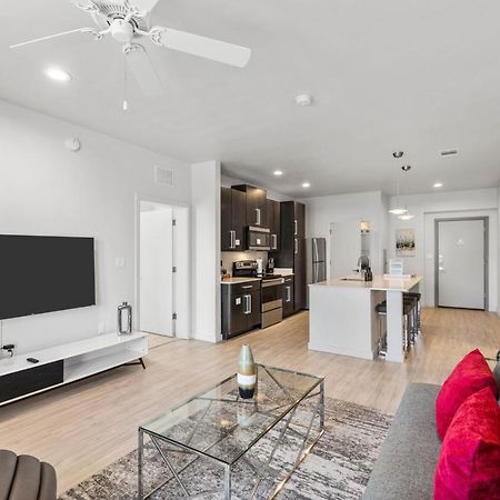 Flatz432 Apartments By Barsala Midland Bagian luar foto