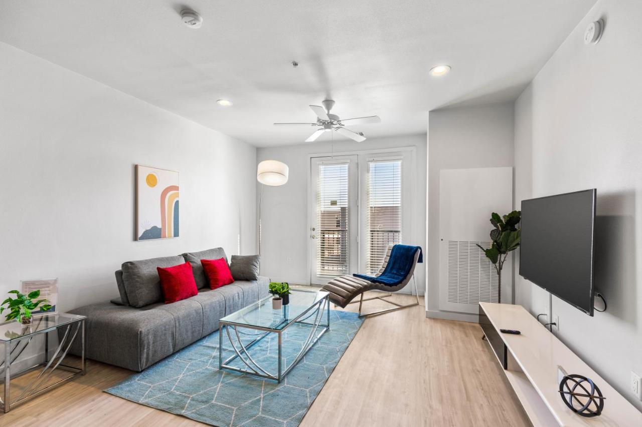 Flatz432 Apartments By Barsala Midland Bagian luar foto