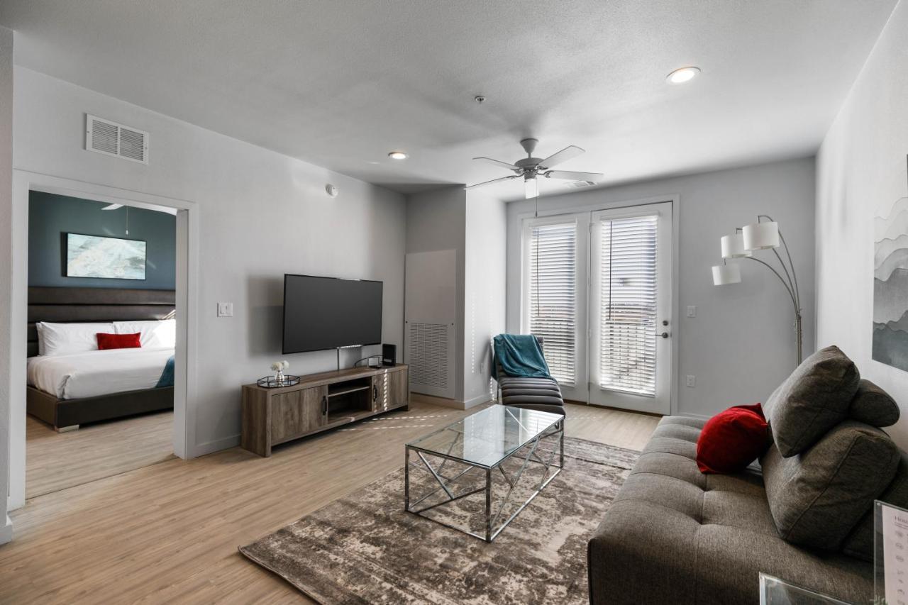 Flatz432 Apartments By Barsala Midland Bagian luar foto