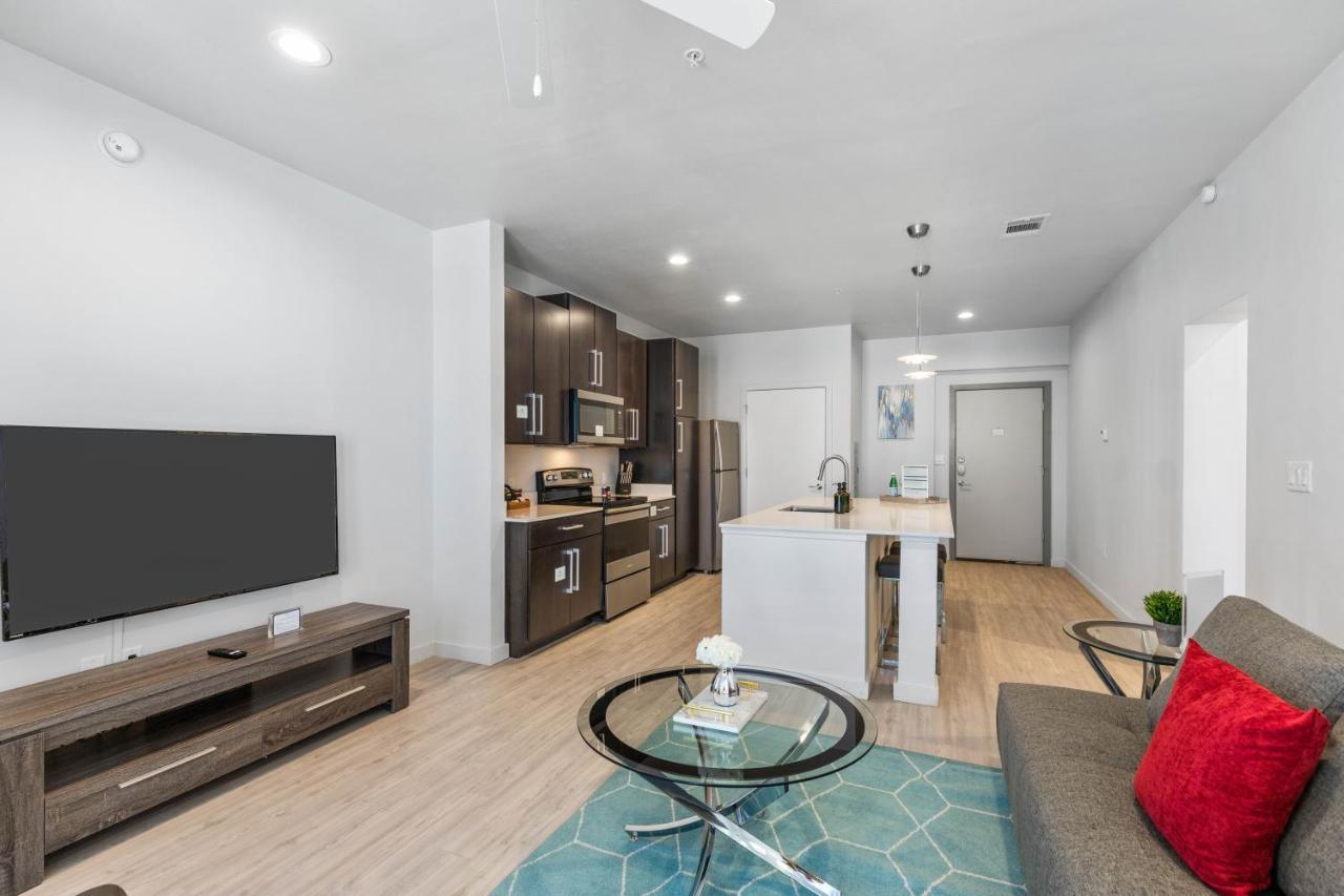 Flatz432 Apartments By Barsala Midland Bagian luar foto
