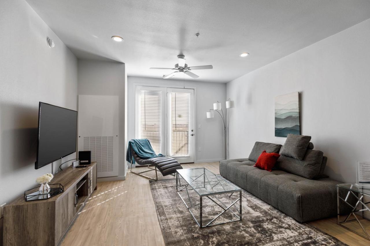 Flatz432 Apartments By Barsala Midland Bagian luar foto